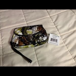 NWT Vera Bradley Puffy Wristlet in Cocoa Moss